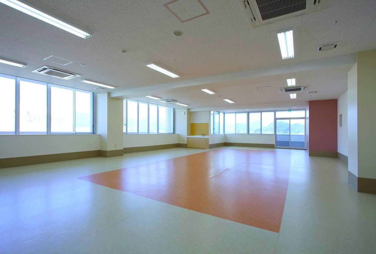 会津西病院　外来診療棟　内観