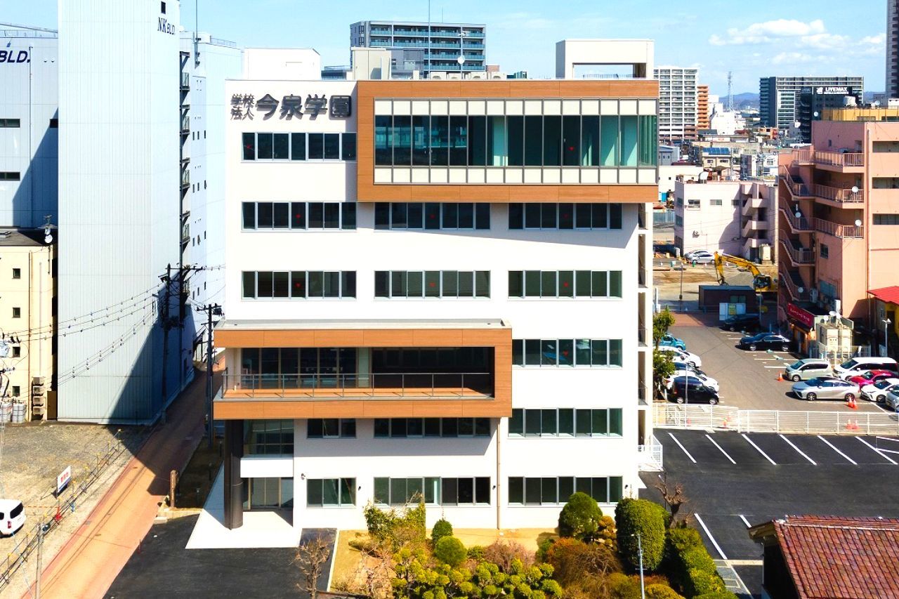 今泉服飾専門学校　外観